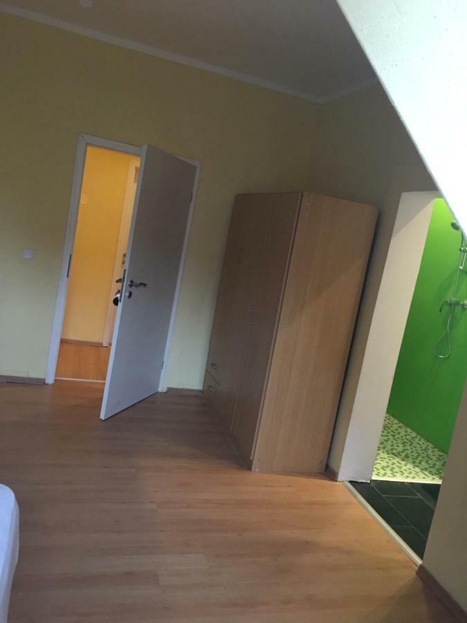 Doppelbettzimmer mit Bad Kaiserslautern Exterior foto